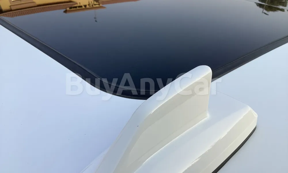 Vehicle photo 5