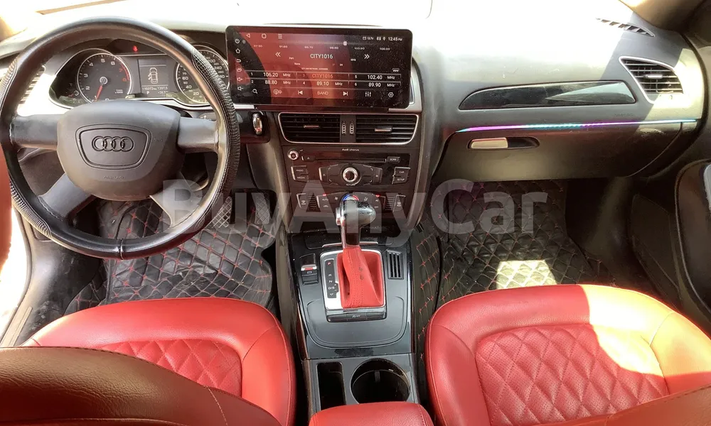 Vehicle photo 8