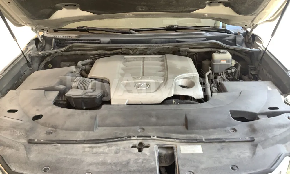Vehicle photo 5