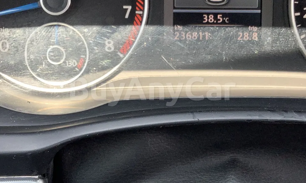 Vehicle photo 8