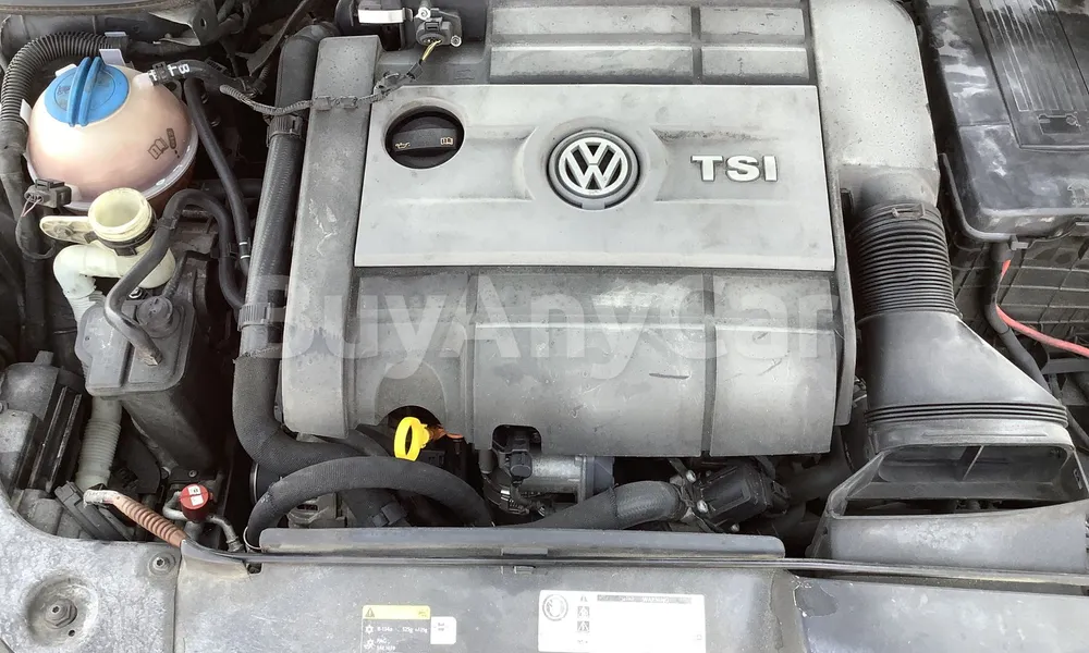 Vehicle photo 6