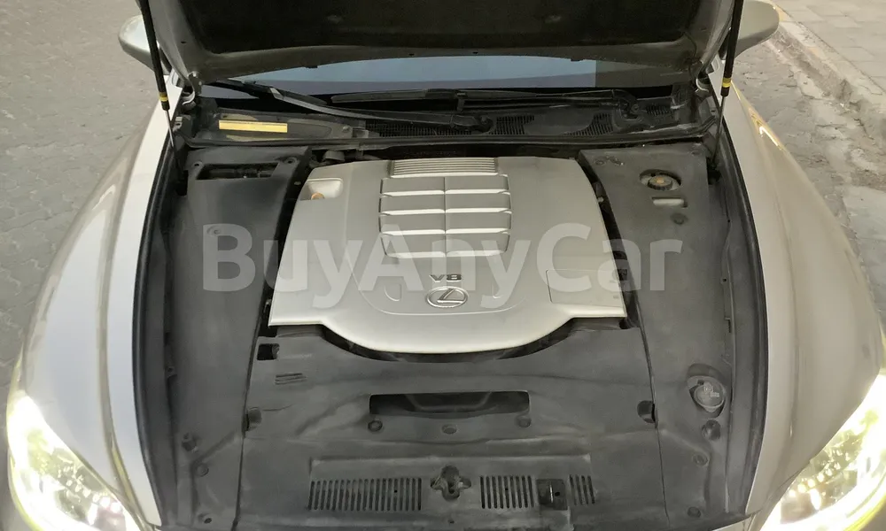 Vehicle photo 6