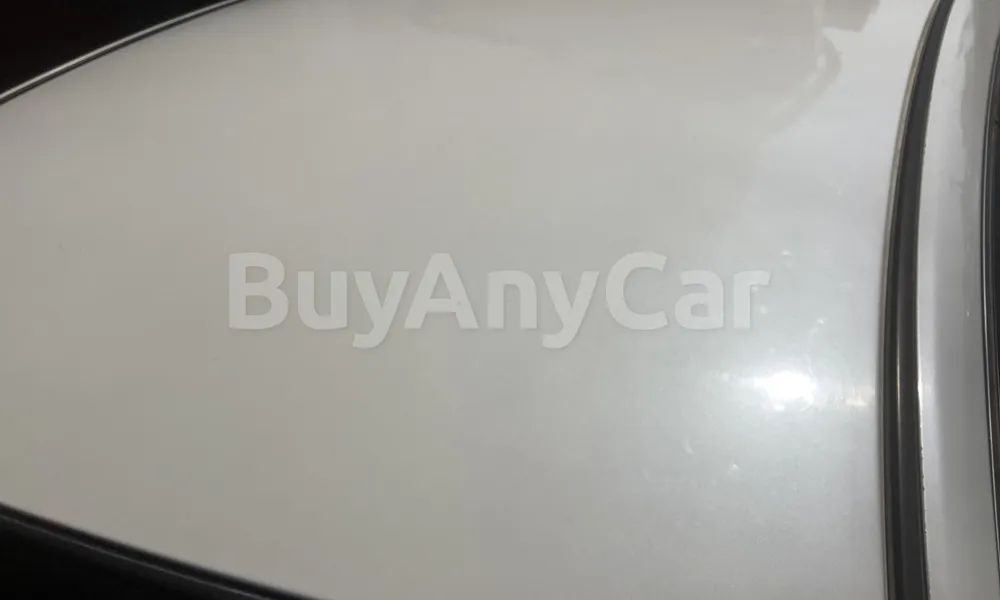 Vehicle photo 8
