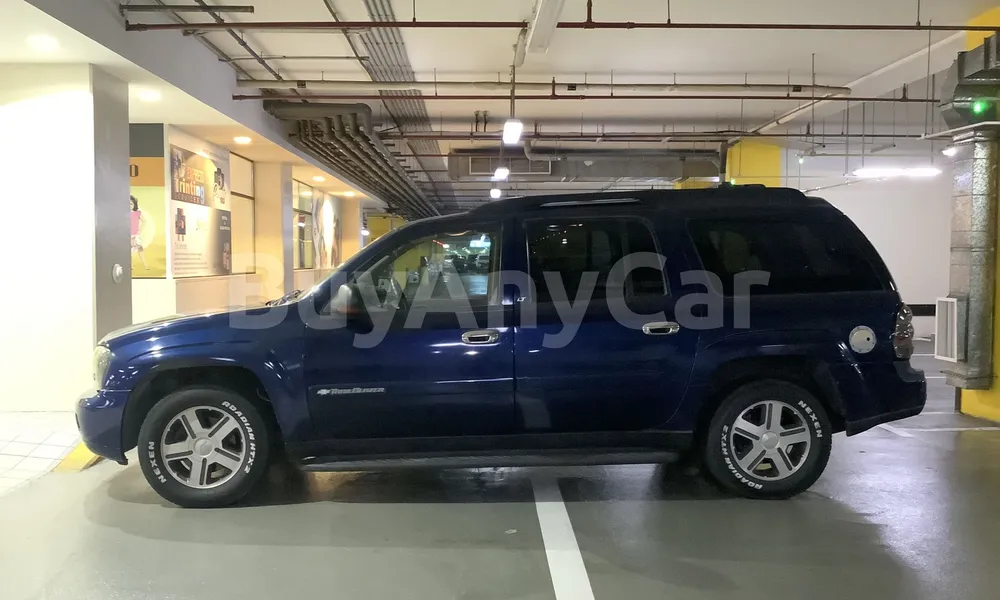Vehicle photo 4