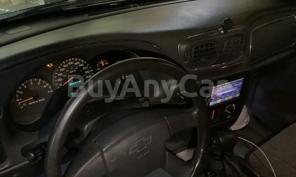 Vehicle photo 8