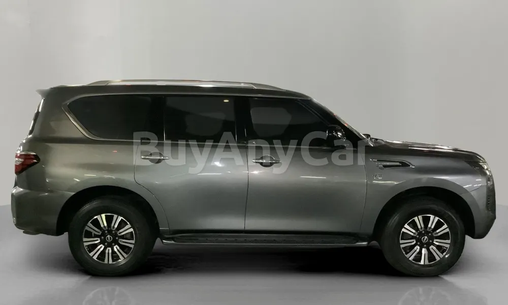 Vehicle photo 3