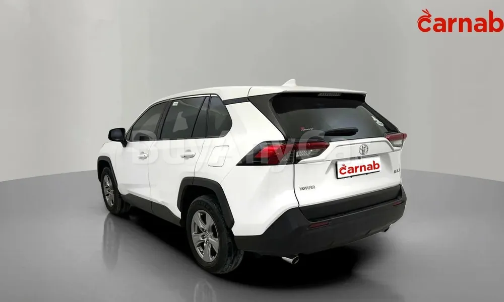Vehicle photo 7