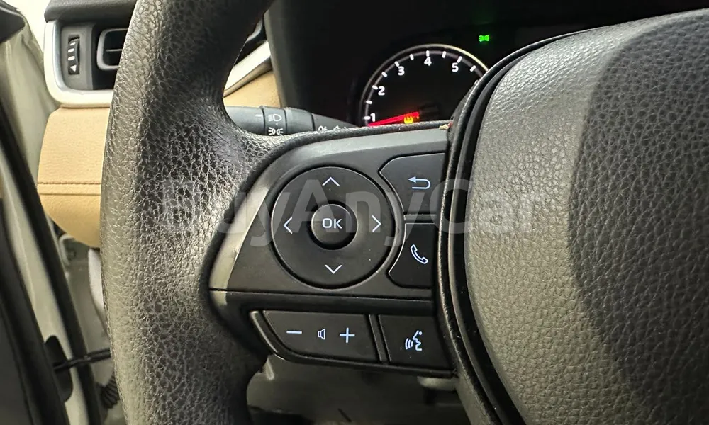 Vehicle photo 12