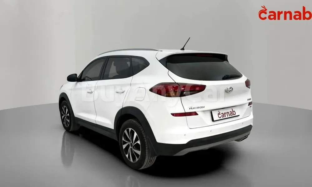 Vehicle photo 8