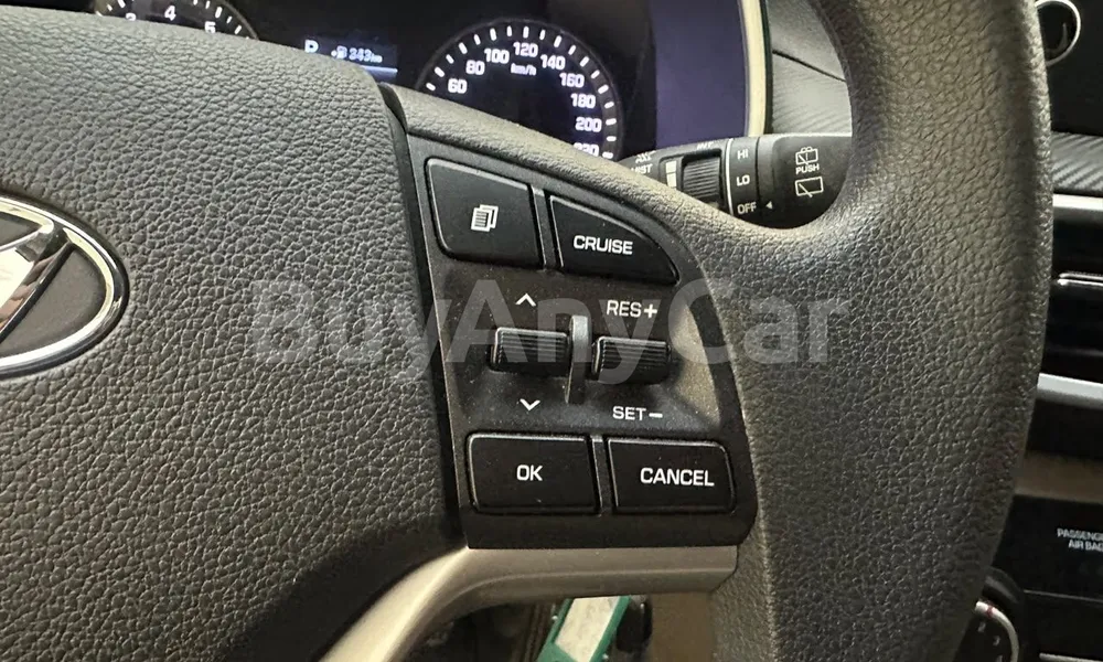 Vehicle photo 14