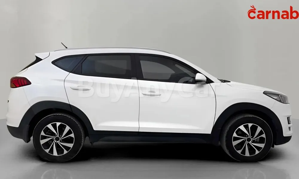 Vehicle photo 4