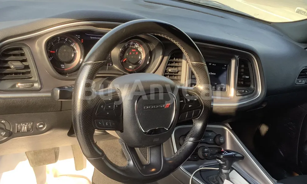 Vehicle photo 8