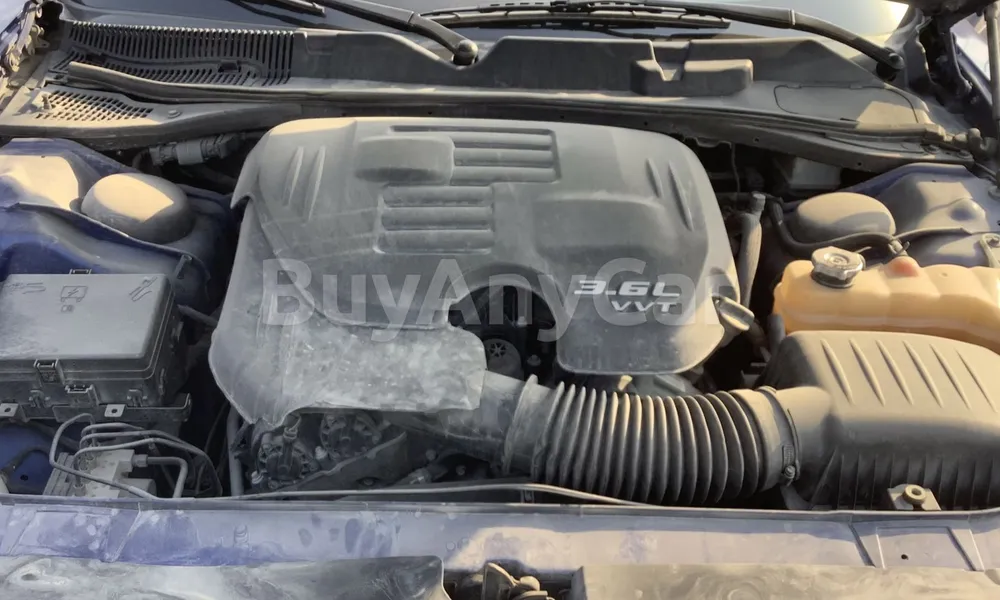 Vehicle photo 6