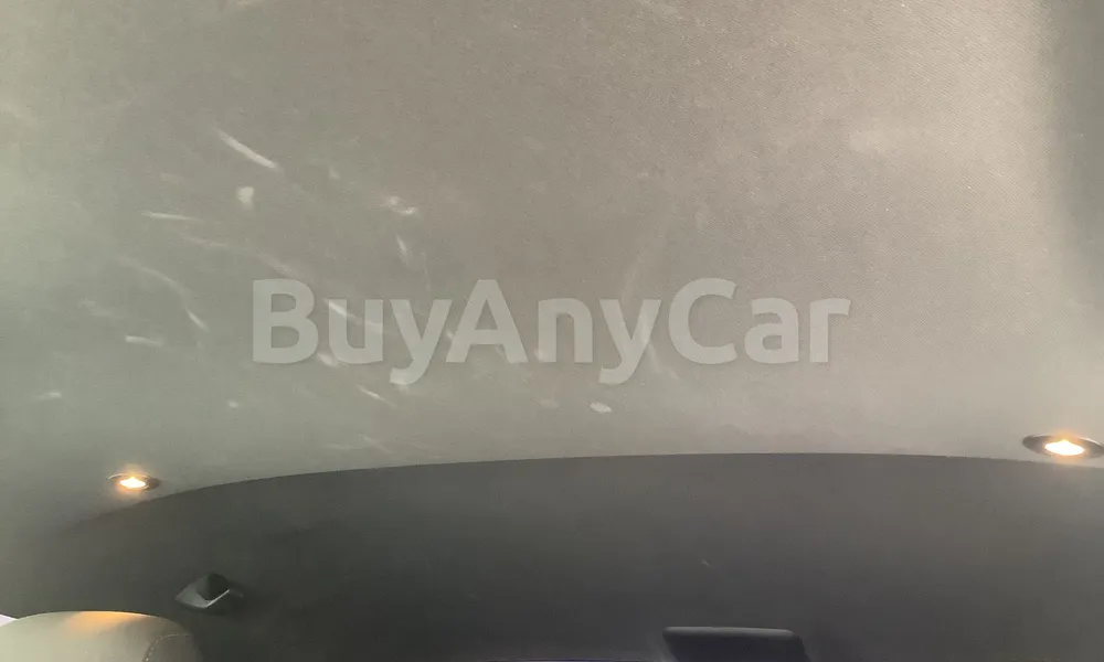Vehicle photo 9