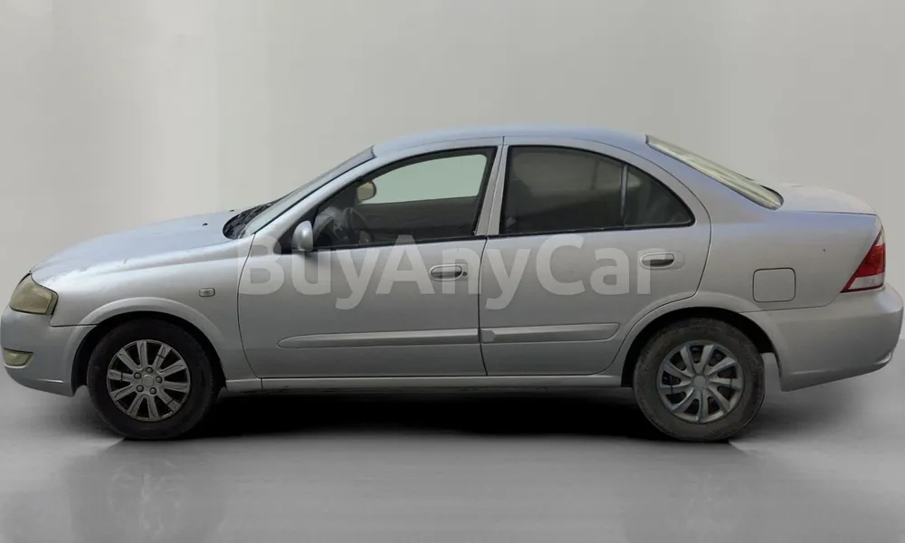 Vehicle photo 4