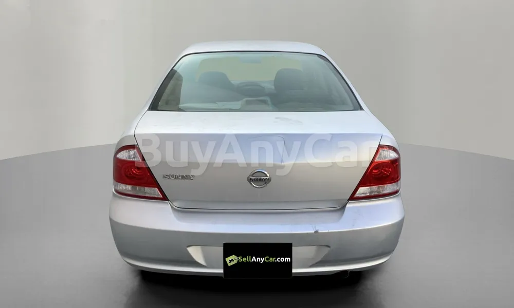 Vehicle photo 2