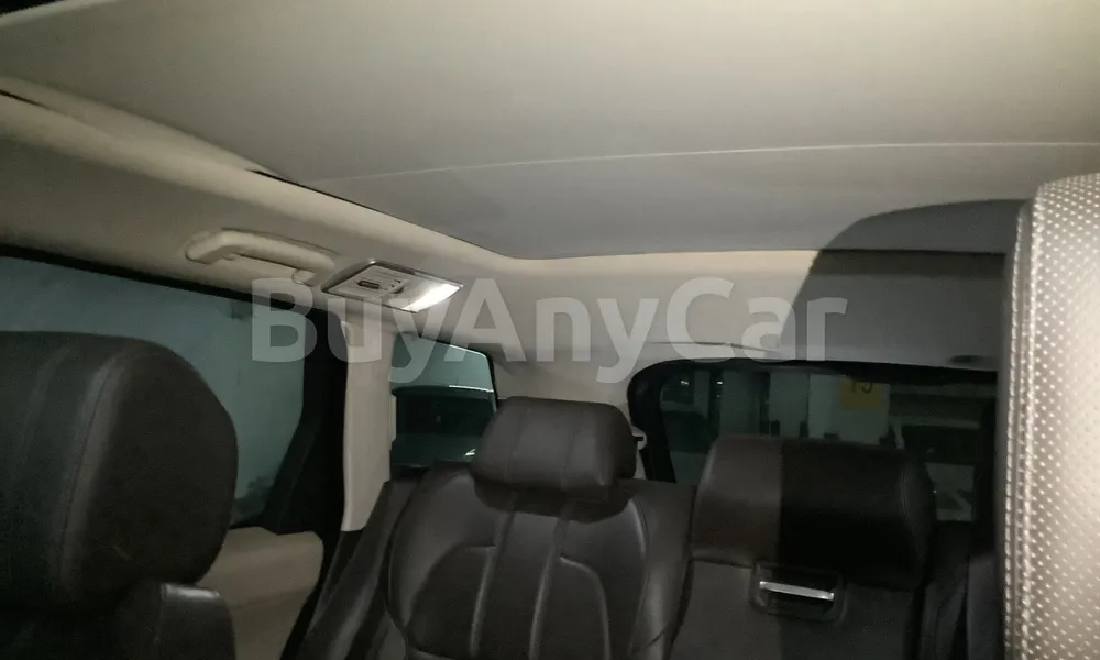 Vehicle photo 9