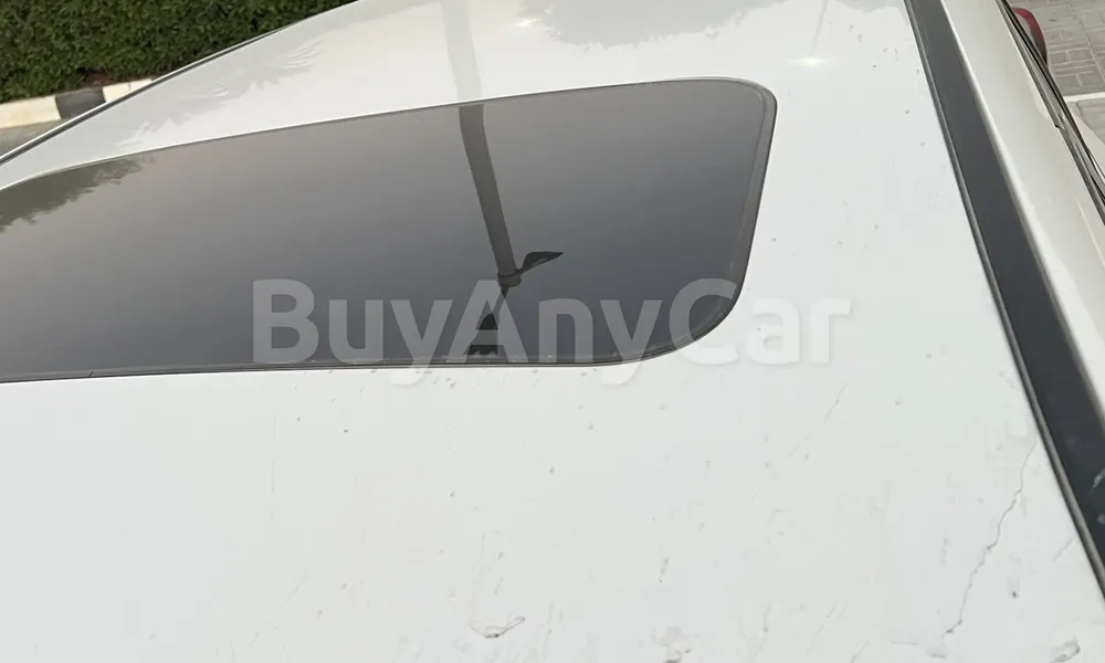 Vehicle photo 5