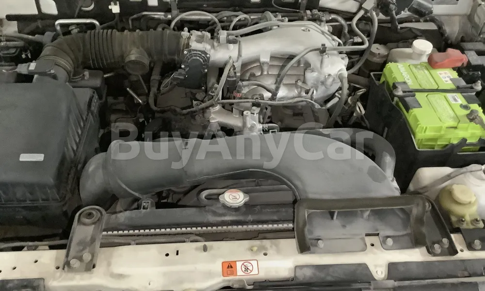 Vehicle photo 6