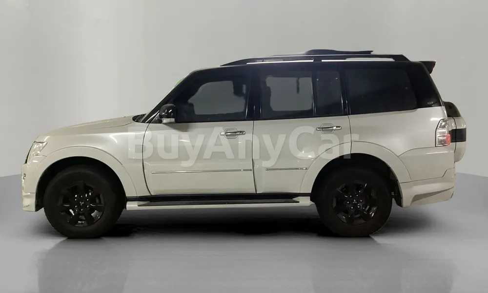 Vehicle photo 3