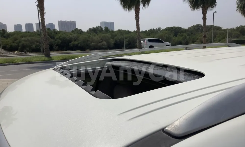 Vehicle photo 5