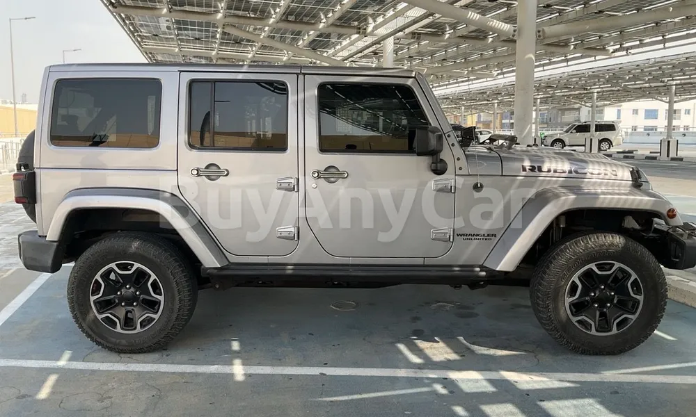 Vehicle photo 3