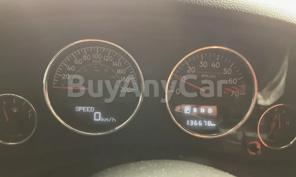 Vehicle photo 6