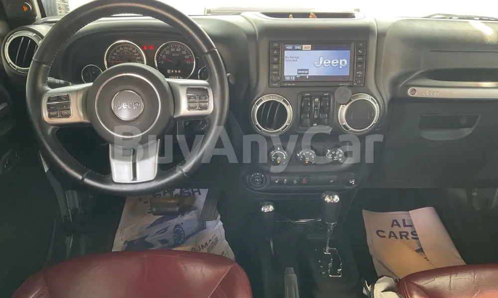 Vehicle photo 8