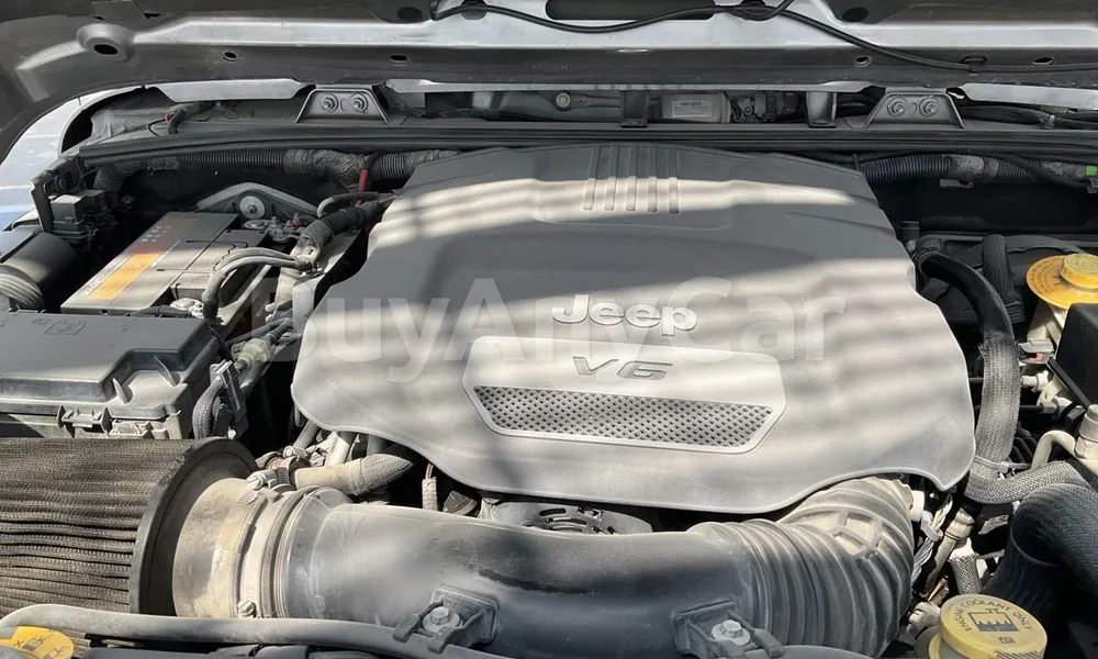 Vehicle photo 7