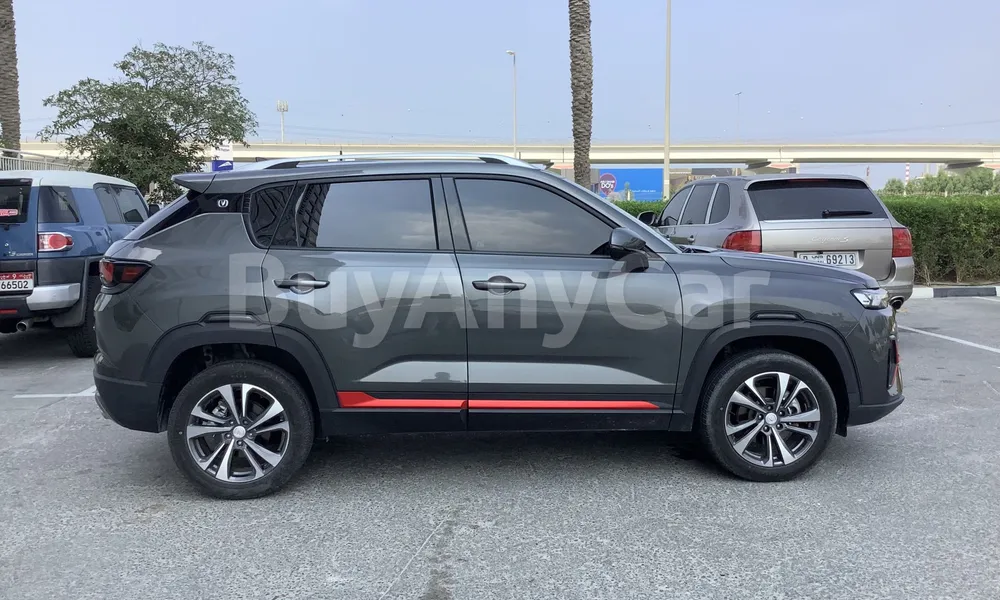 Vehicle photo 3