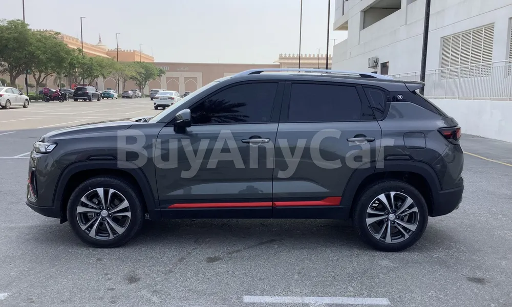 Vehicle photo 4