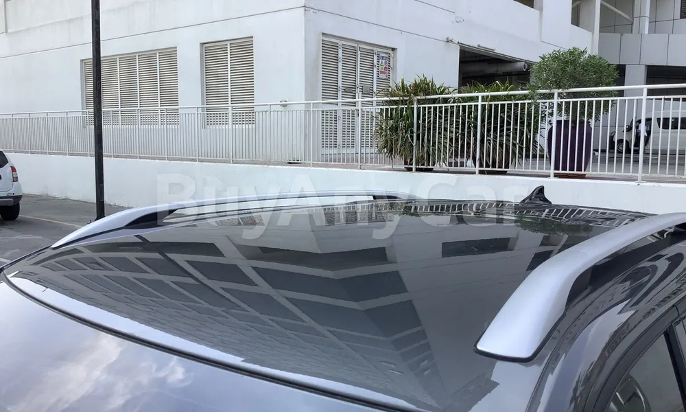 Vehicle photo 5