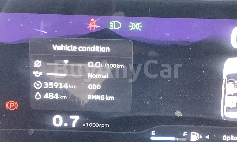 Vehicle photo 7