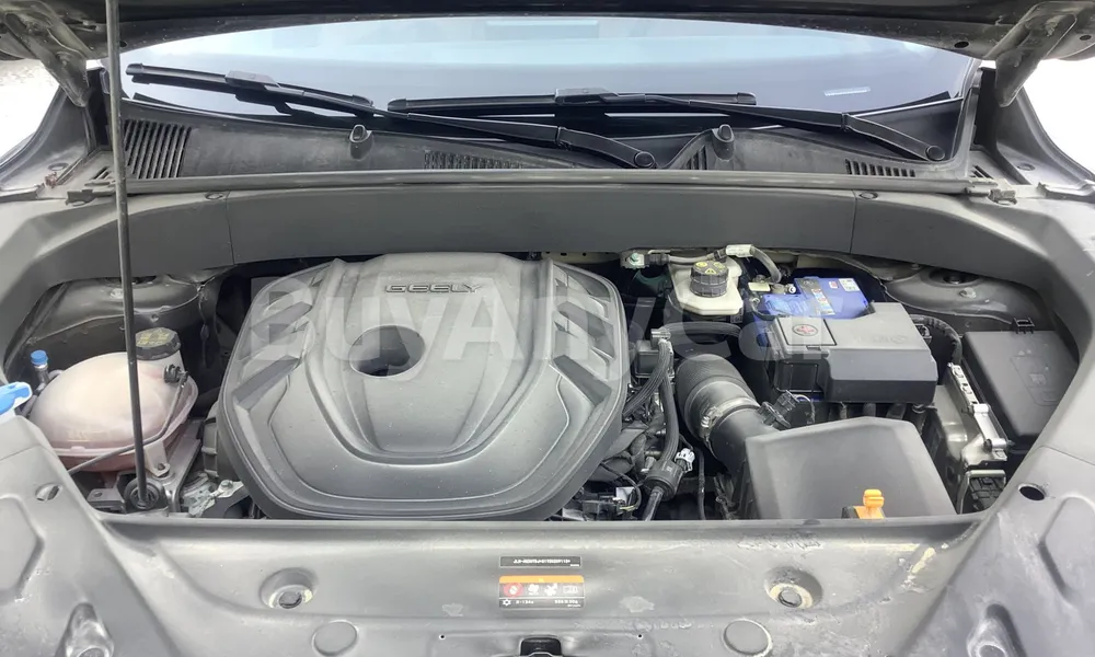 Vehicle photo 6