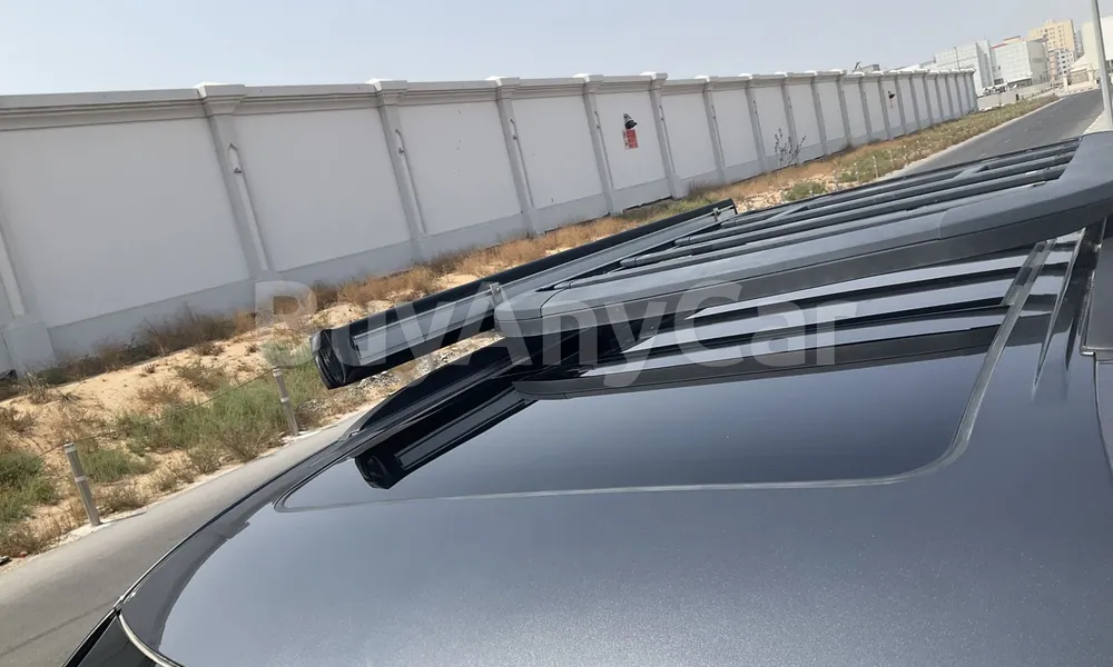 Vehicle photo 5