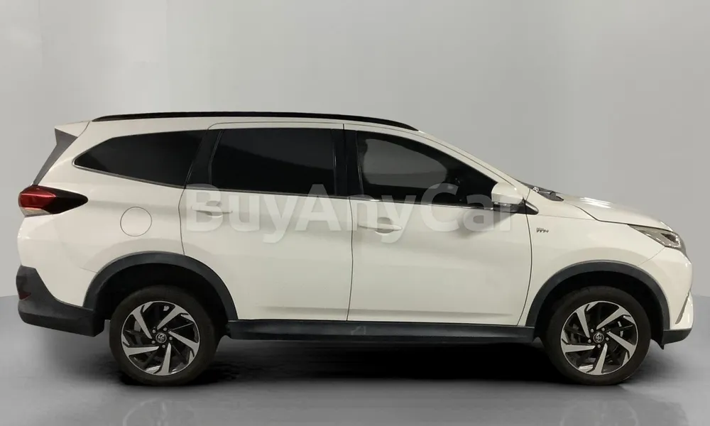 Vehicle photo 3