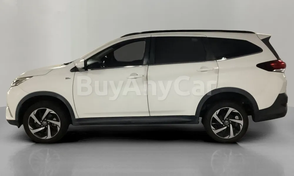 Vehicle photo 4