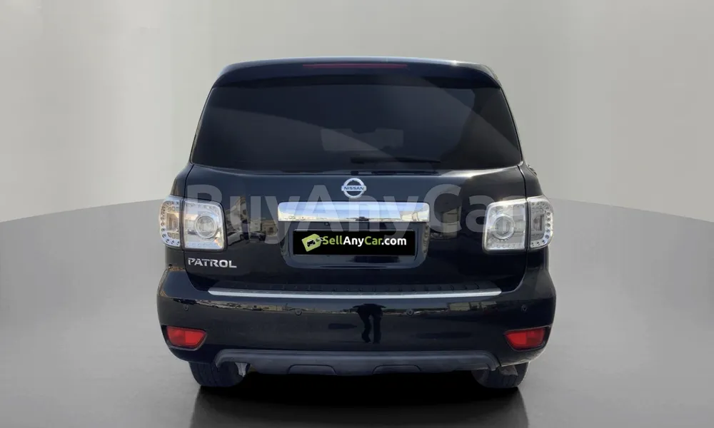 Vehicle photo 3