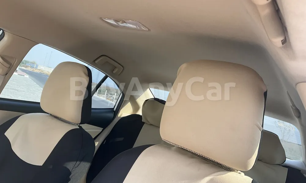 Vehicle photo 9