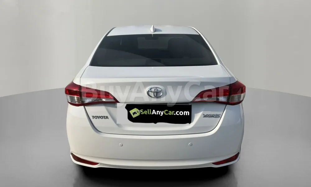 Vehicle photo 2