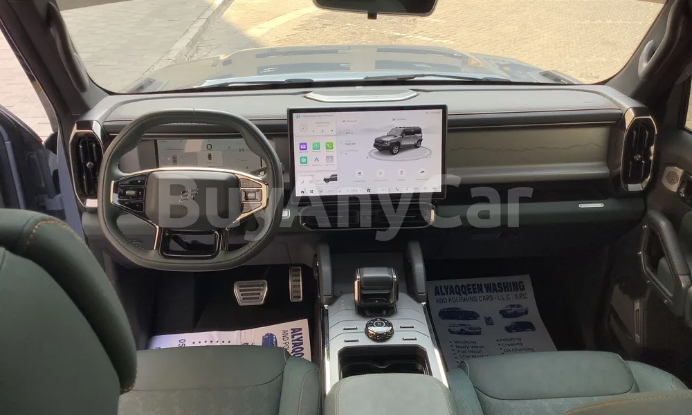 Vehicle photo 9