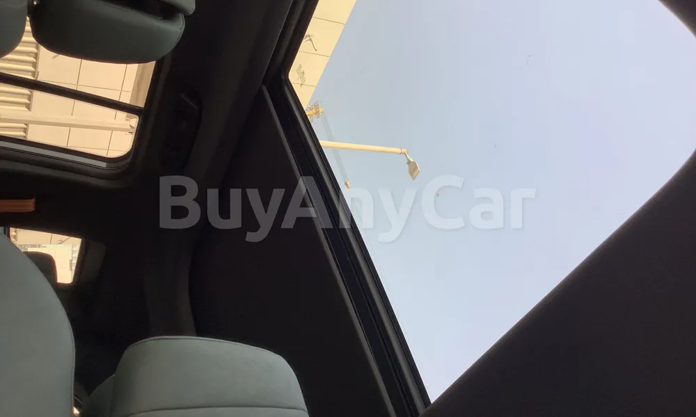 Vehicle photo 8