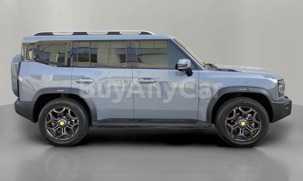 Vehicle photo 3