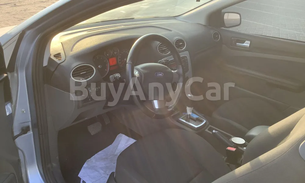 Vehicle photo 8