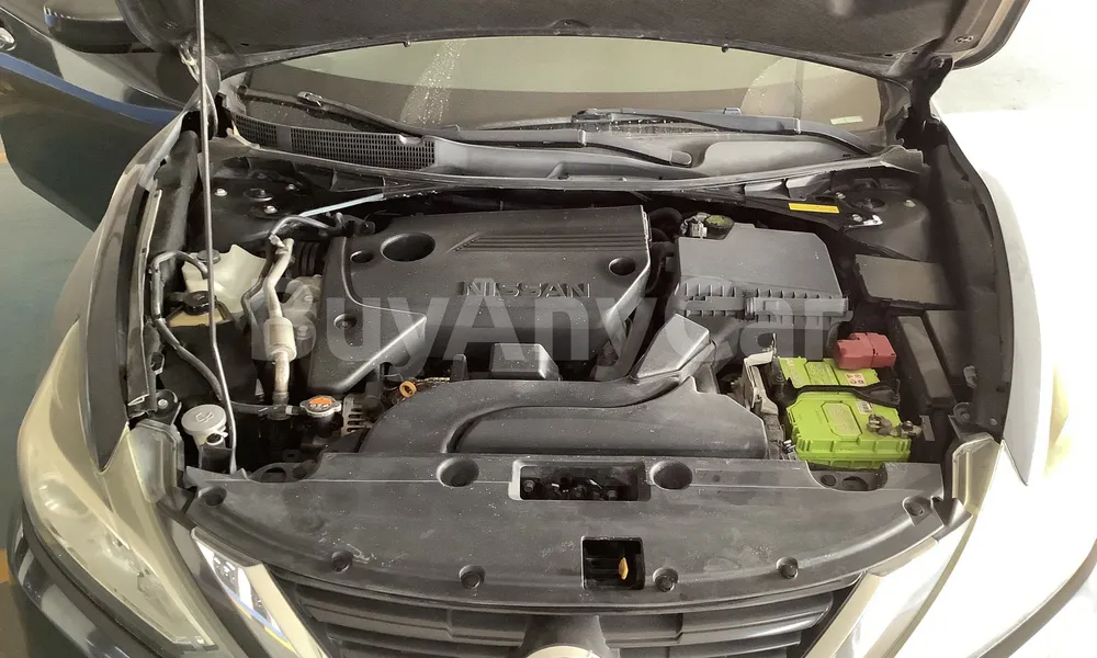 Vehicle photo 7