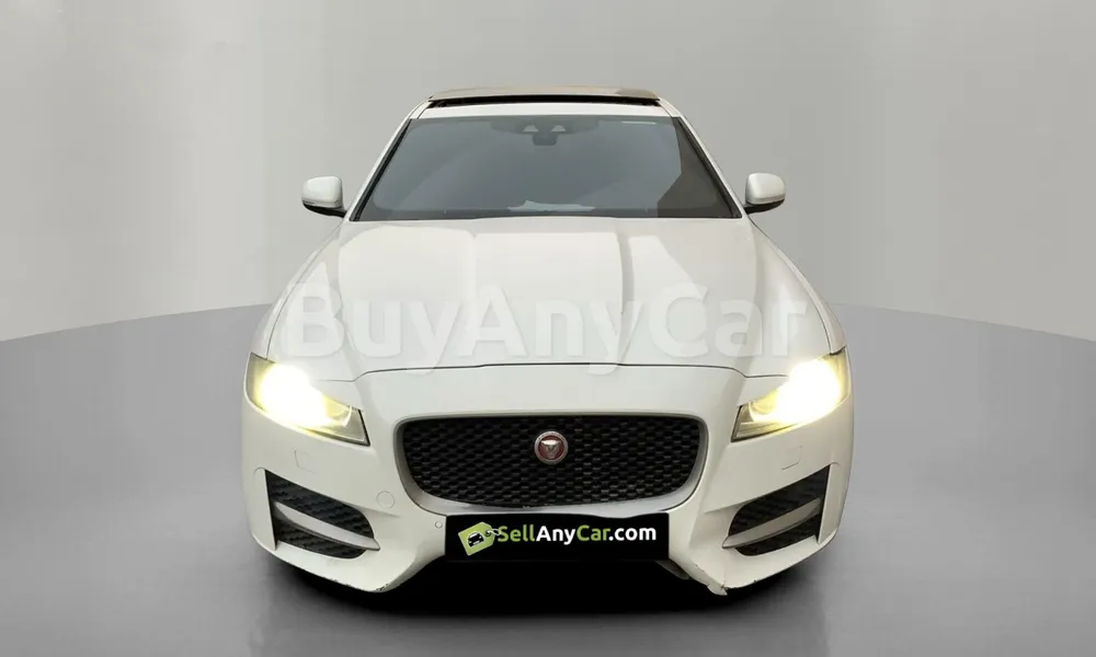 Vehicle photo 1