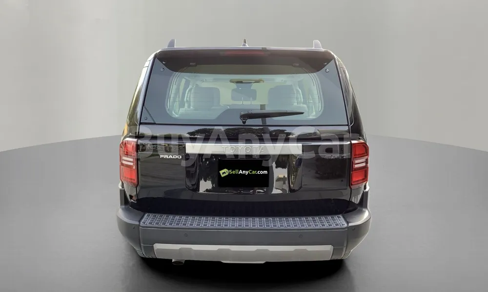 Vehicle photo 2