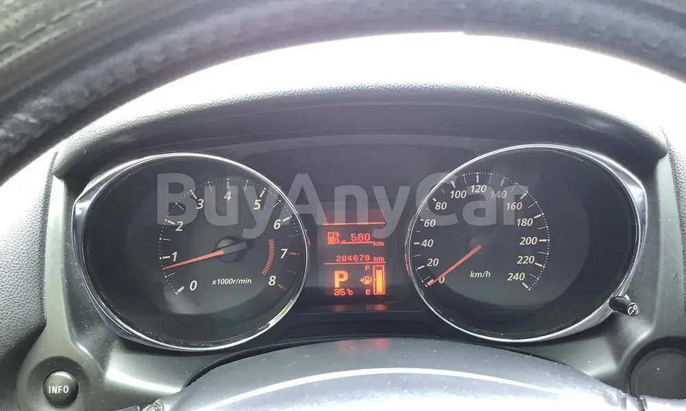 Vehicle photo 7