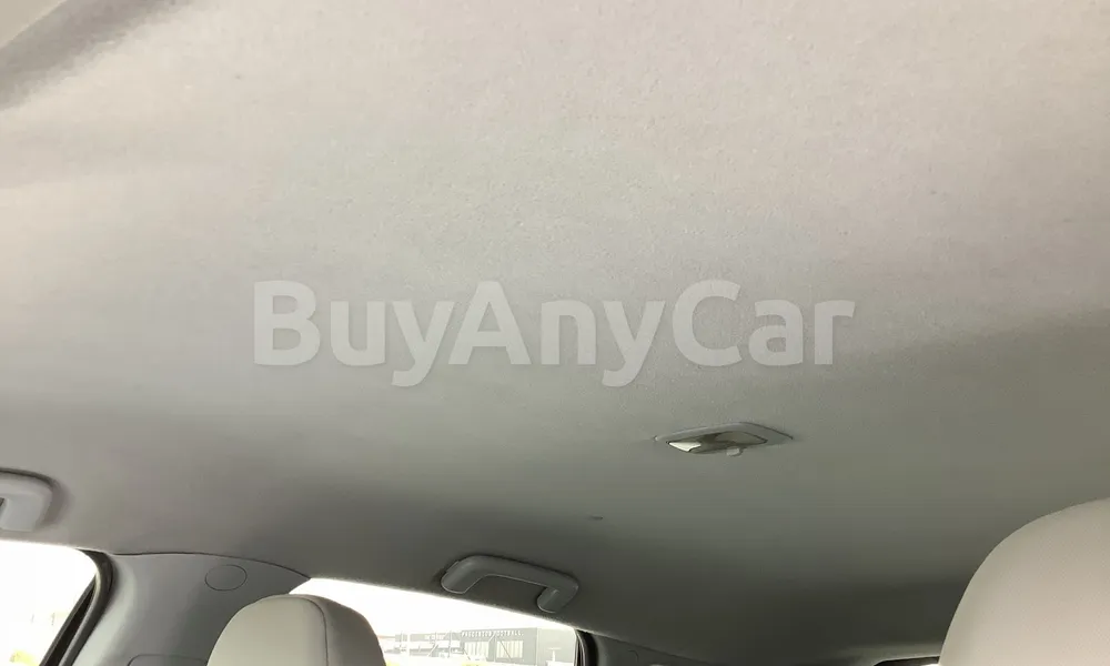Vehicle photo 8
