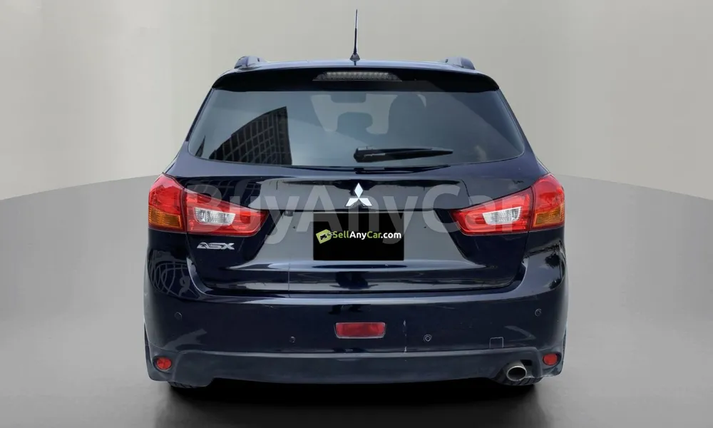 Vehicle photo 2